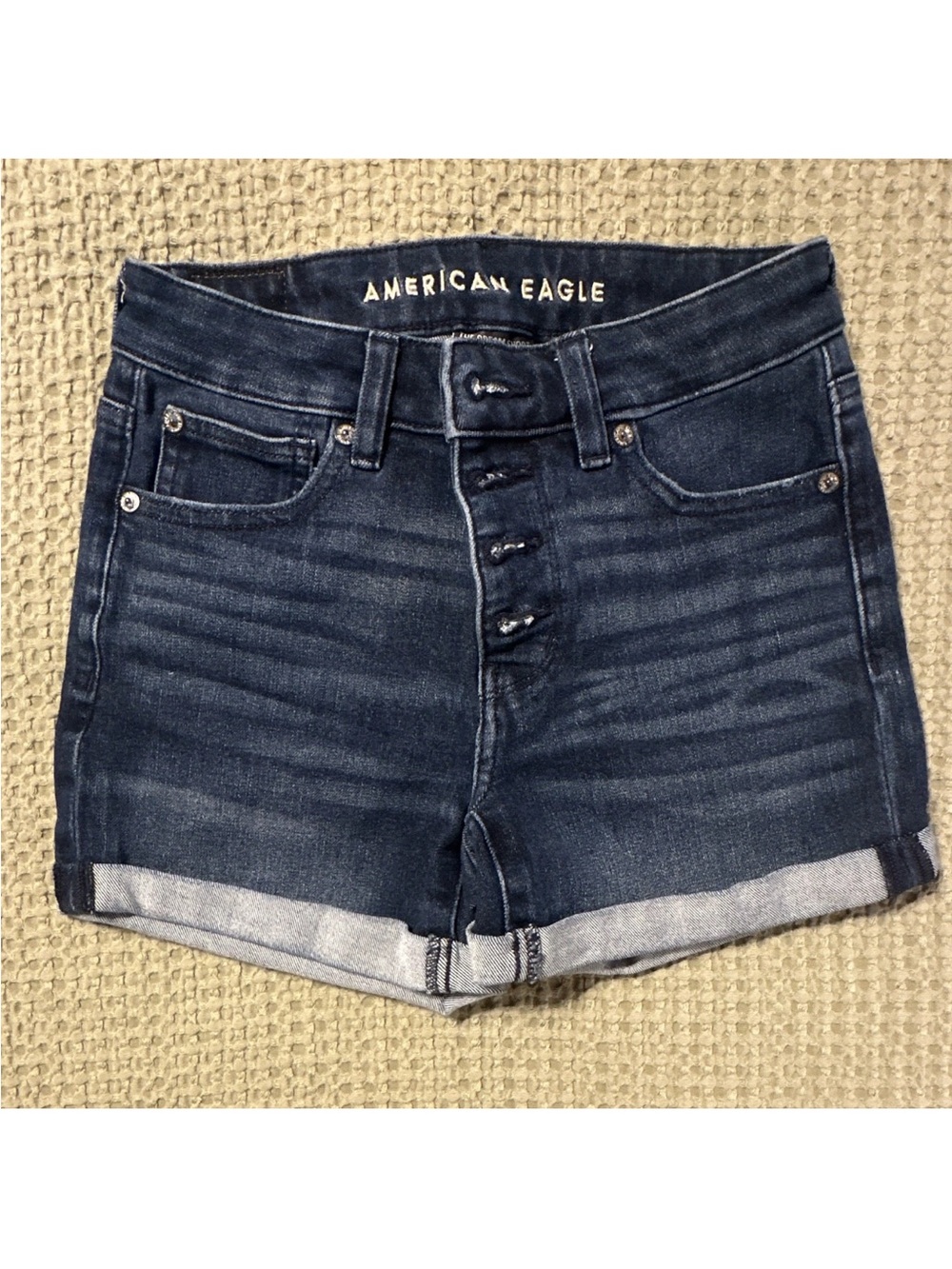 American Eagle The Dream Short Women's Size 2 Dark Wash Mid Rise Cuffed 5-Pocket